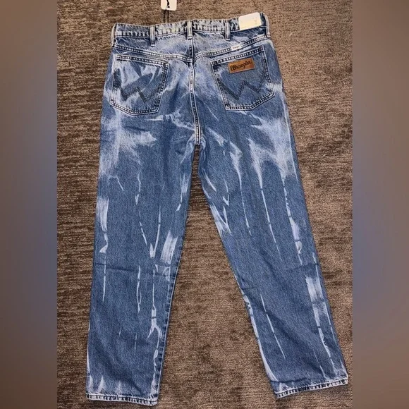 WRANGLER LOOSE FIT MENS JEANS SIZE 32 x 34 BLEACHED COWBOY WEST ANTHROPOLOGIE - Picture 2 of 6